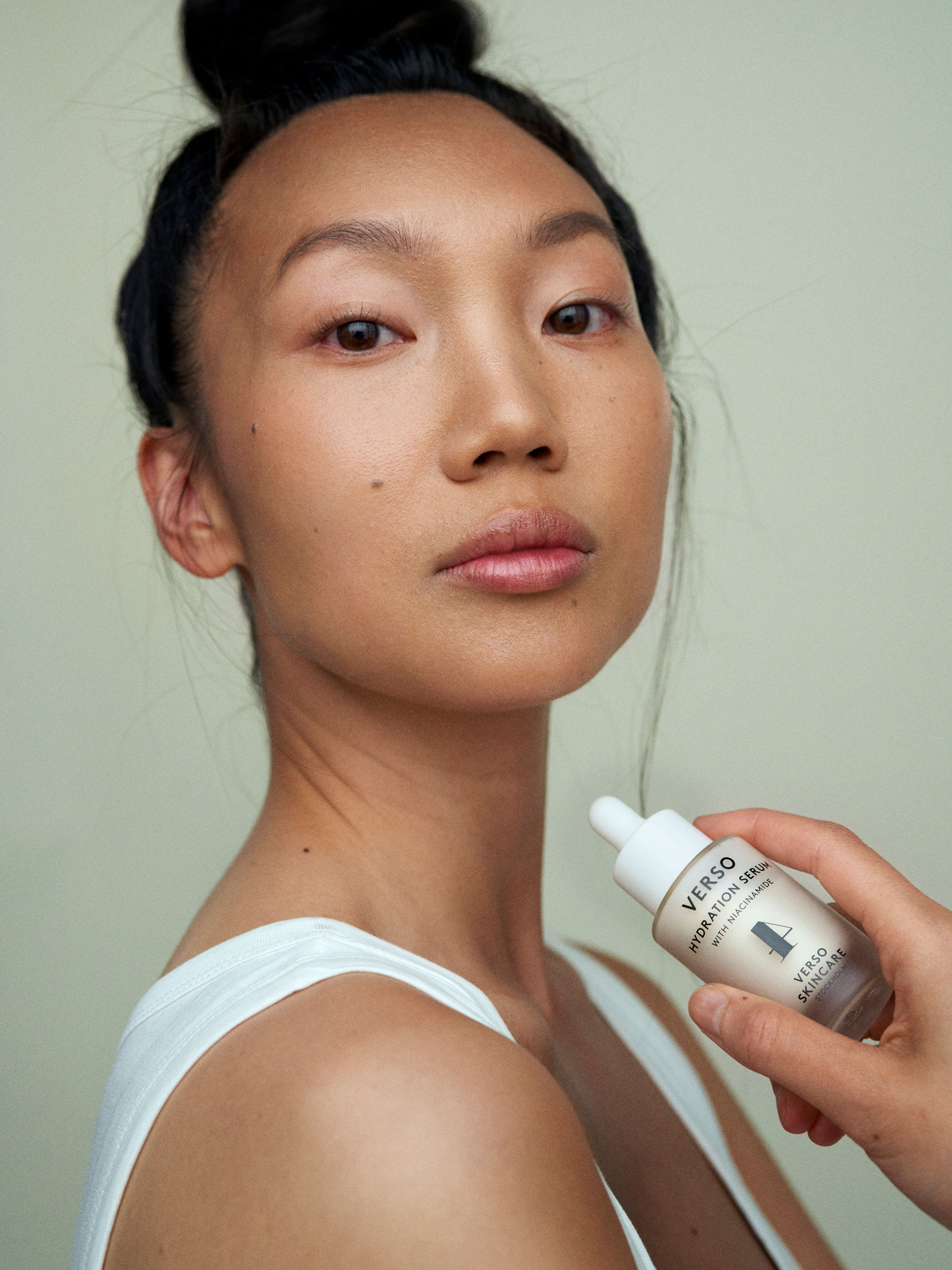 verso hydration serum with niacinamide